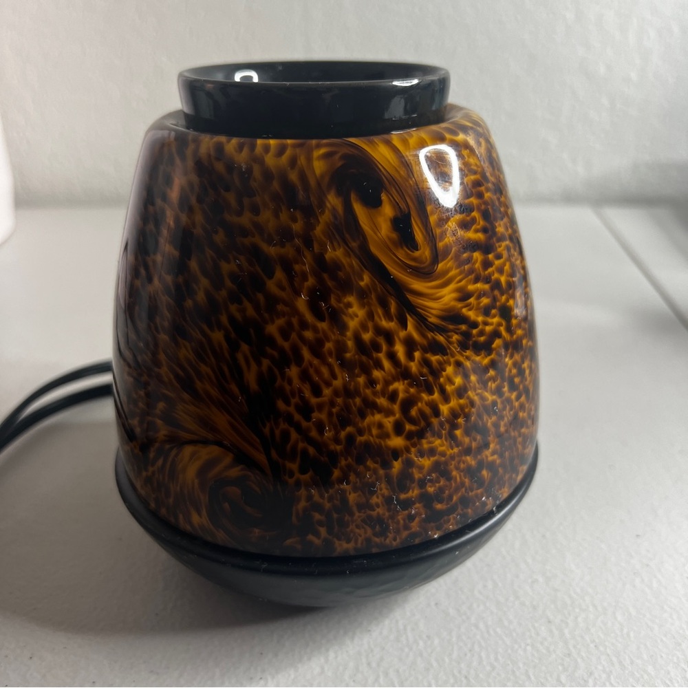 Scentsy Tiger's Eye Warmer, Color Changing LED Hand Blown Art Glass Discontinued